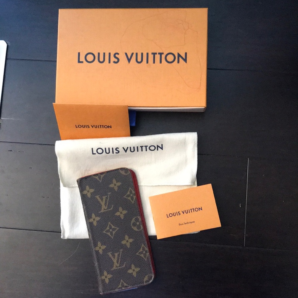 Louis Vuitton iPhone 7 Plus case